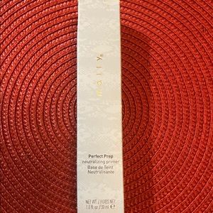 Mally Neutralizing primer